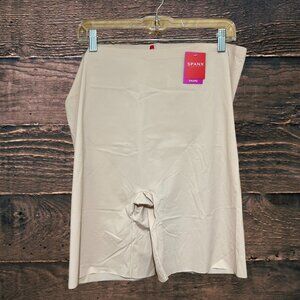 Spanx Thinstincts Mid-Thigh Short